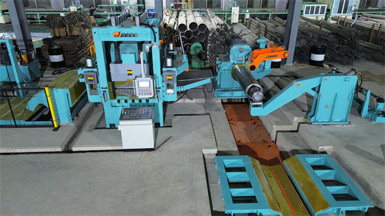 Χάλυβα από ανοξείδωτο φύλλο Servo Cut To Length Line With Edge Trimmer